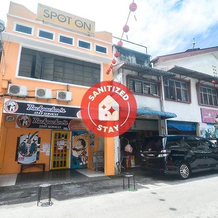 Spot On 89886 Backpacker'S Stay Services Kuching Exterior foto