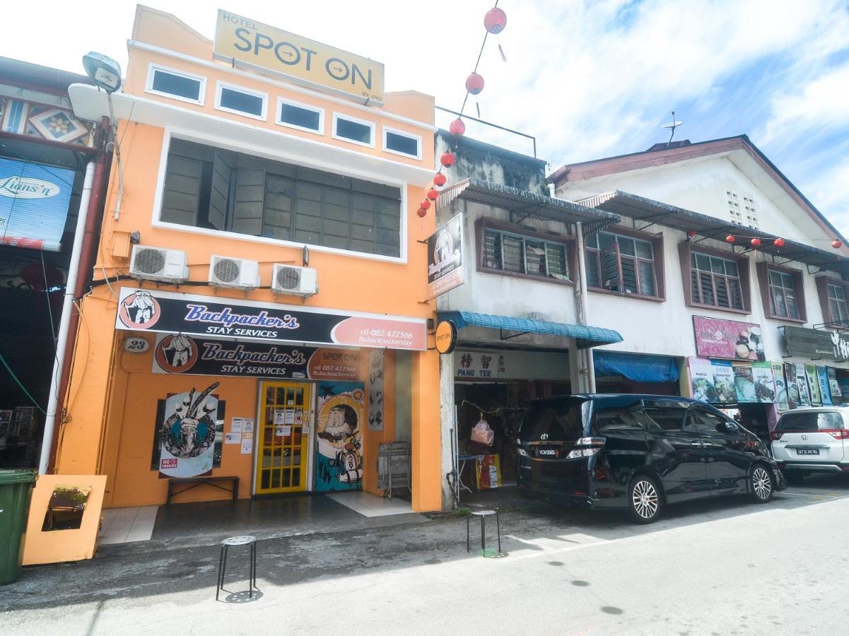 Spot On 89886 Backpacker'S Stay Services Kuching Exterior foto