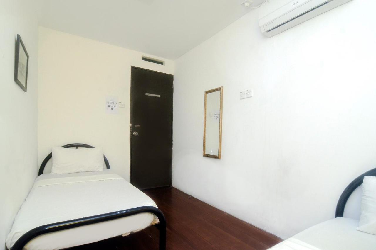 Spot On 89886 Backpacker'S Stay Services Kuching Exterior foto