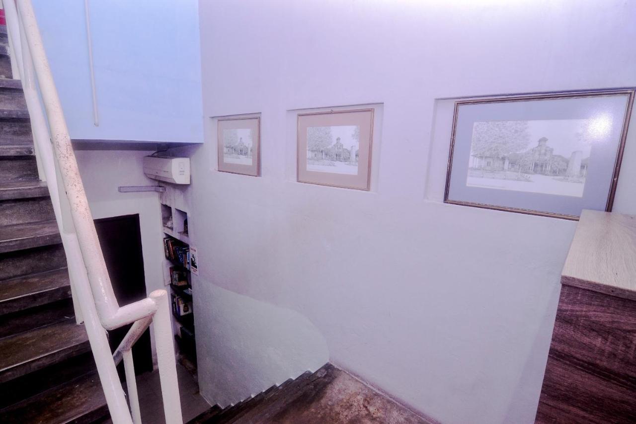 Spot On 89886 Backpacker'S Stay Services Kuching Exterior foto