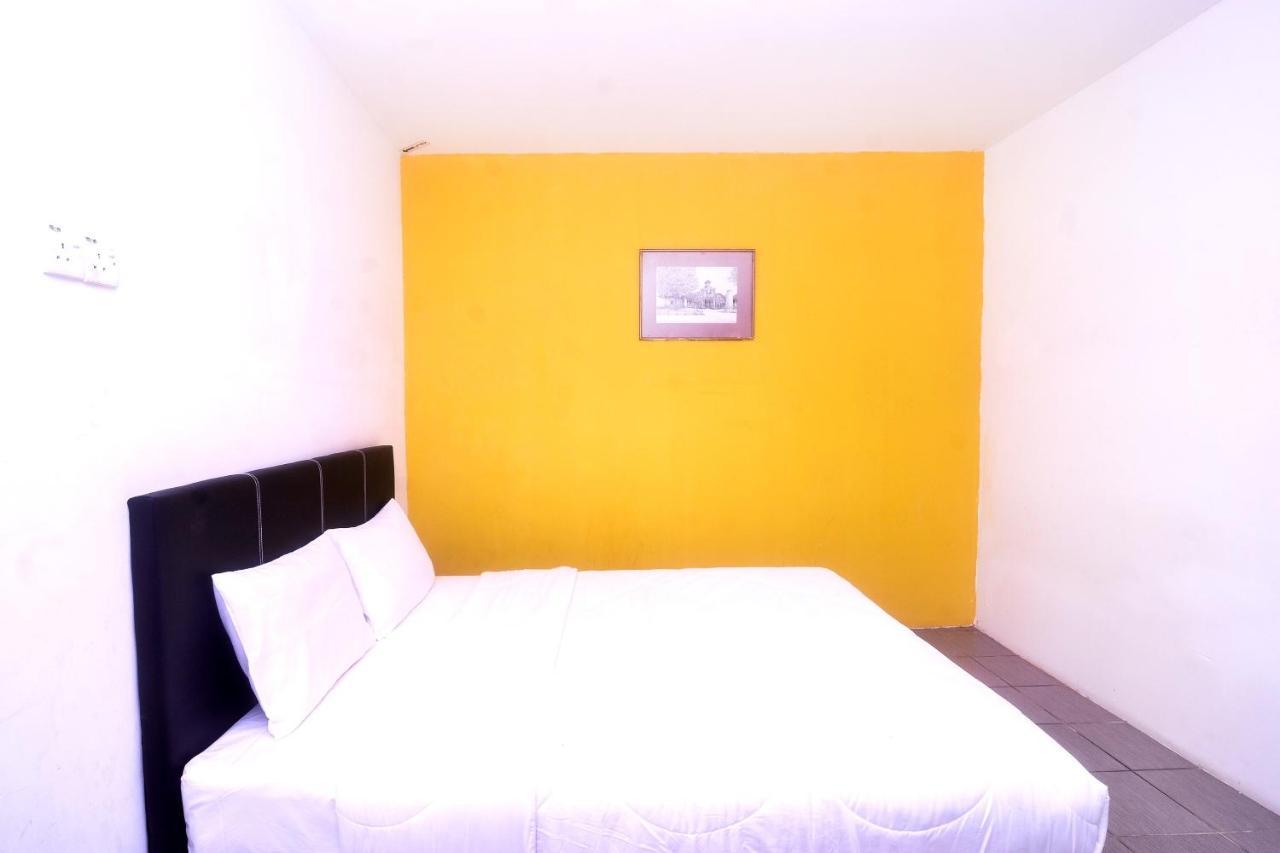 Spot On 89886 Backpacker'S Stay Services Kuching Exterior foto