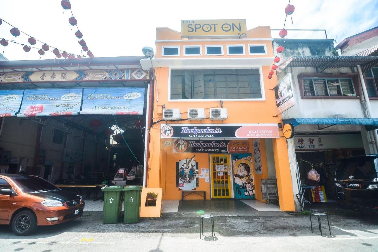 Spot On 89886 Backpacker'S Stay Services Kuching Exterior foto