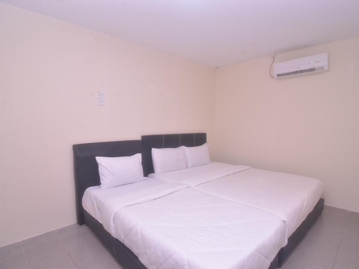 Spot On 89886 Backpacker'S Stay Services Kuching Exterior foto